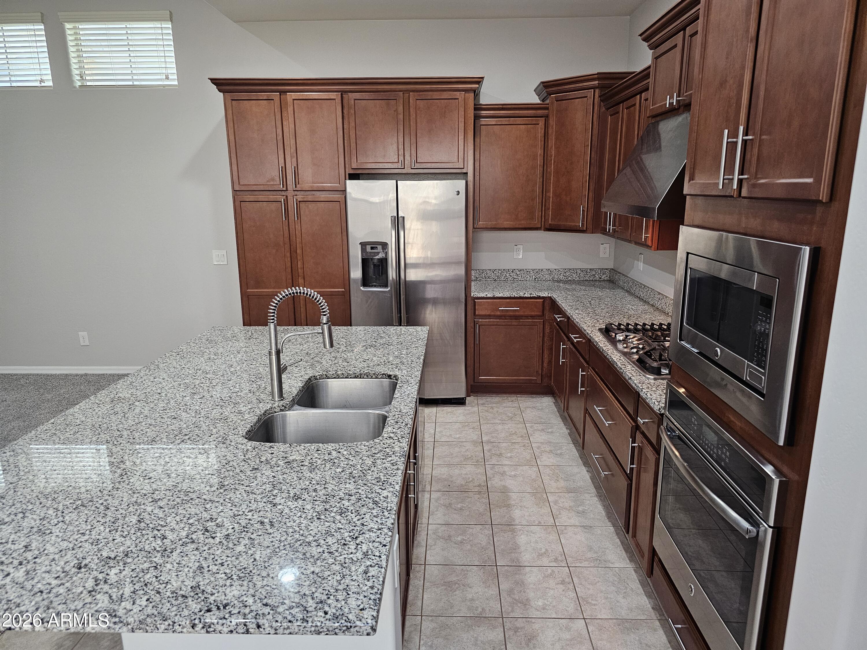 2253 South Wallrade Lane Gilbert, AZ 85295 - Photo 3 of 26 Wallrade Kitchen 1