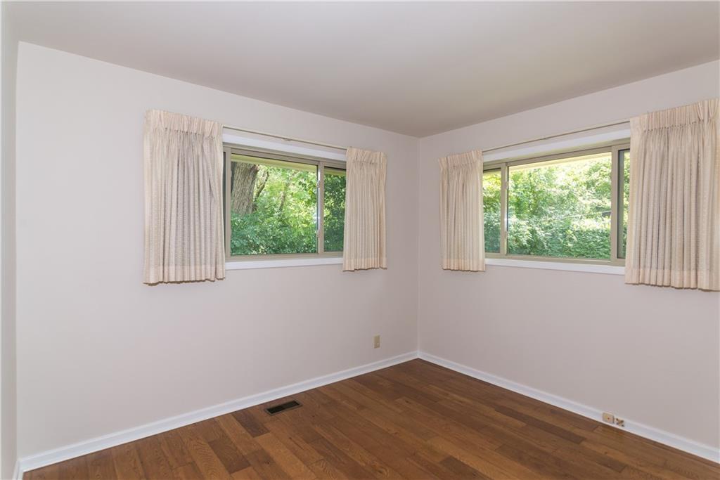 939 Bristol Road Indianapolis, IN 46280 - Photo 14 of 24 Gallery Image 14