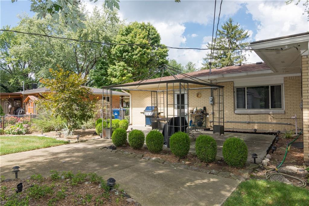 939 Bristol Road Indianapolis, IN 46280 - Photo 19 of 24 Gallery Image 19