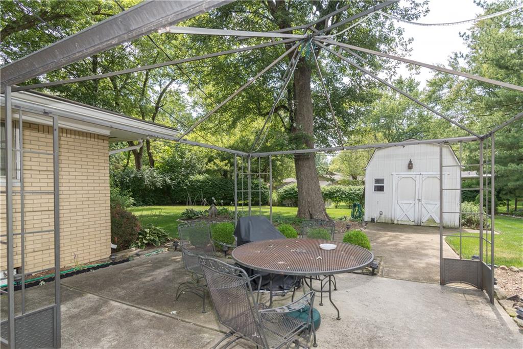 939 Bristol Road Indianapolis, IN 46280 - Photo 20 of 24 Gallery Image 20
