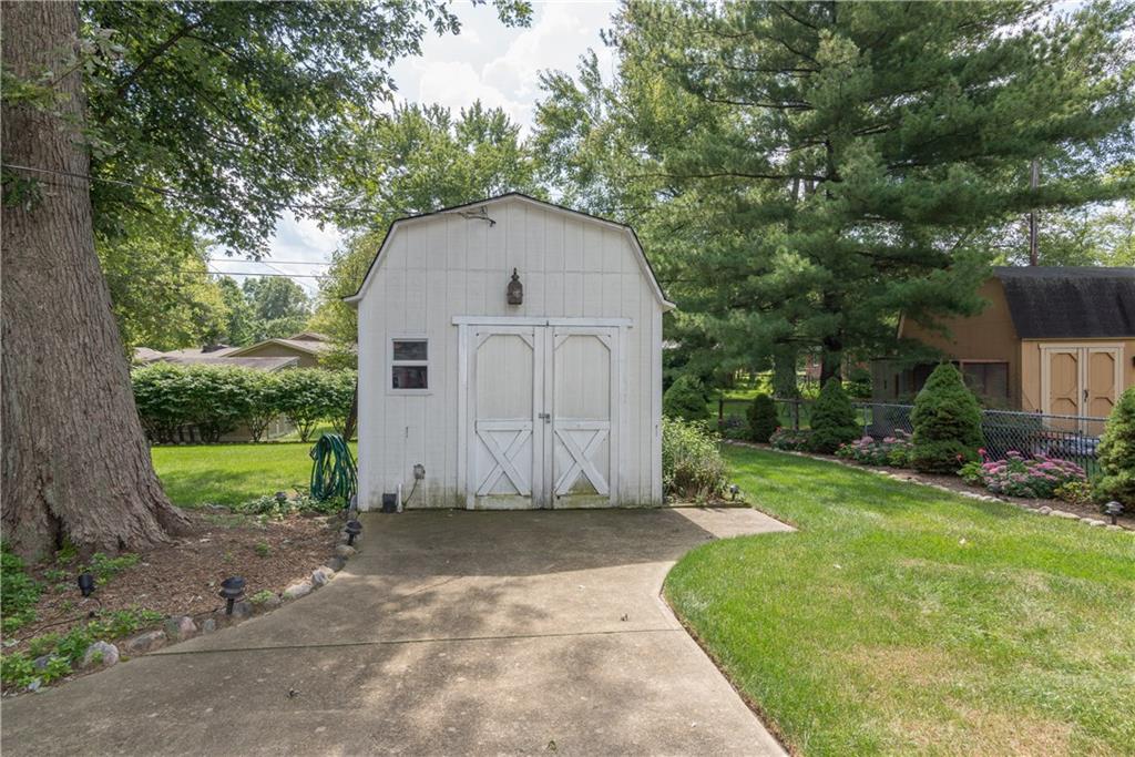 939 Bristol Road Indianapolis, IN 46280 - Photo 22 of 24 Gallery Image 22