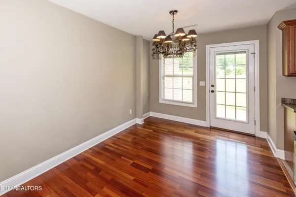 $2,295 | 206 Janet Lane, Maryville, TN 37804