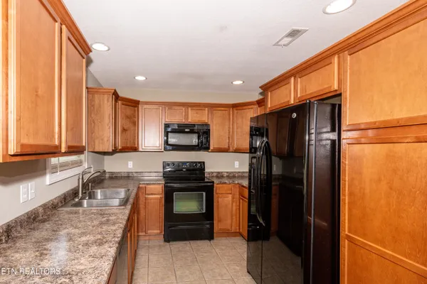 $2,295 | 206 Janet Lane, Maryville, TN 37804