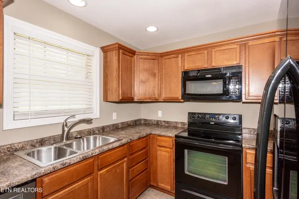 $2,295 | 206 Janet Lane, Maryville, TN 37804