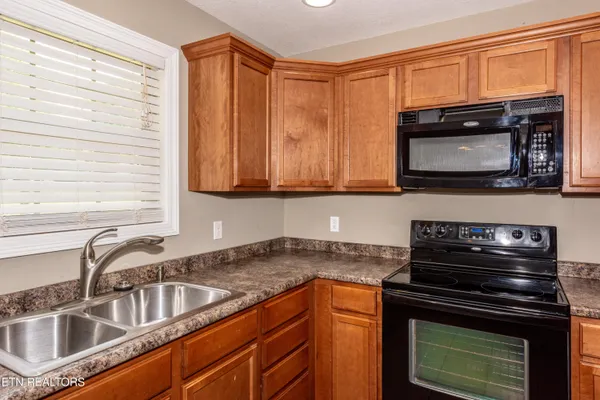 $2,295 | 206 Janet Lane, Maryville, TN 37804