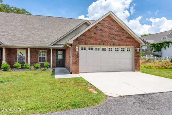 $2,295 | 206 Janet Lane, Maryville, TN 37804