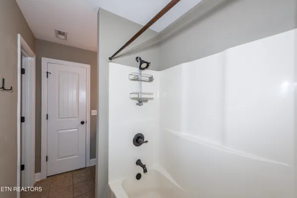 $2,295 | 206 Janet Lane, Maryville, TN 37804