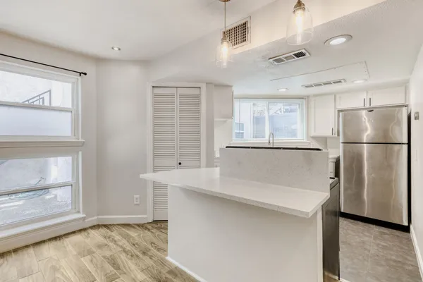 $265,000 | 1500 Woodlawn Boulevard, Unit 105, Austin, TX 78703