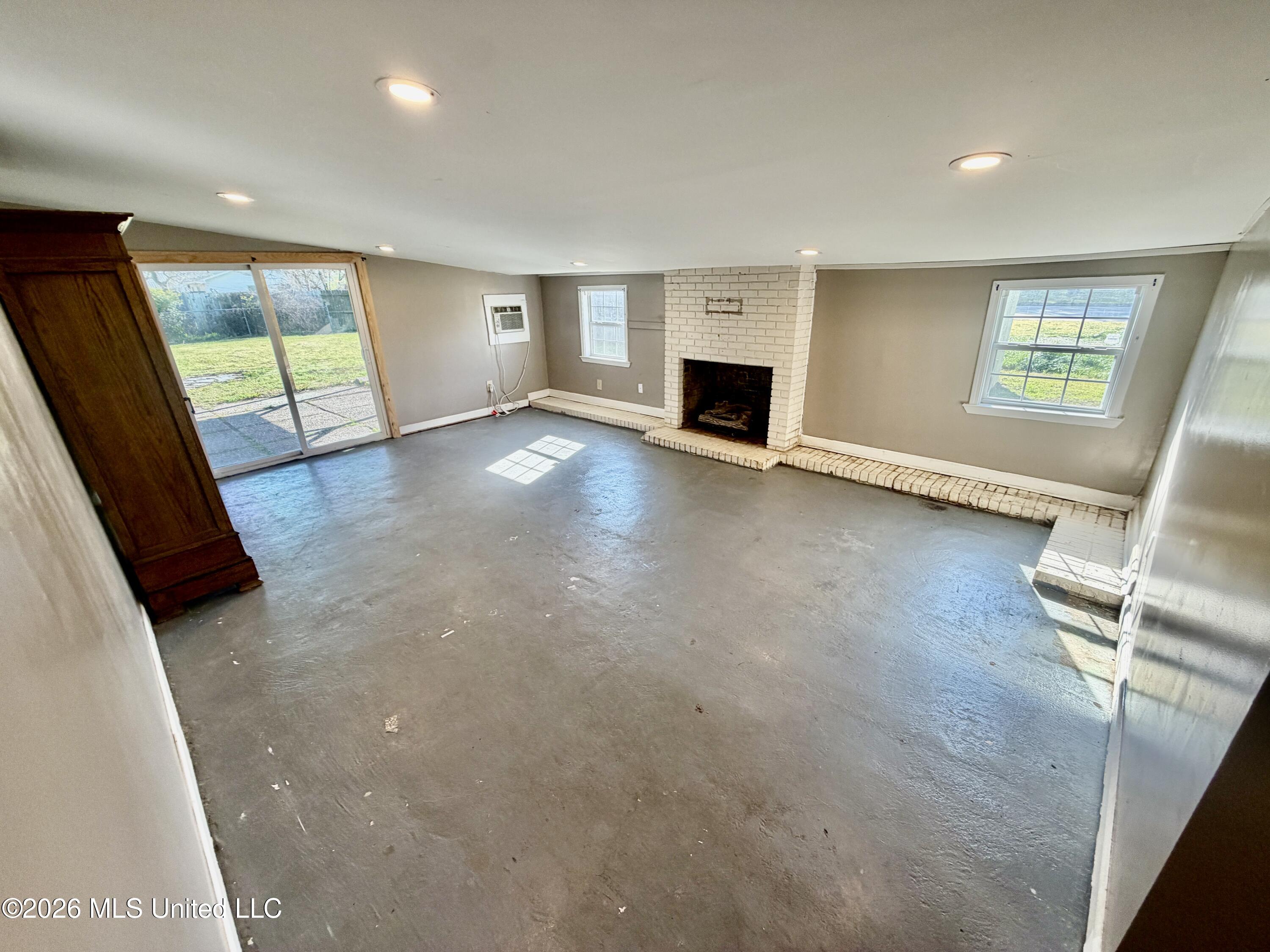 1419 Deering Street Cleveland, MS 38732 - Photo 3 of 13 IMG_2580