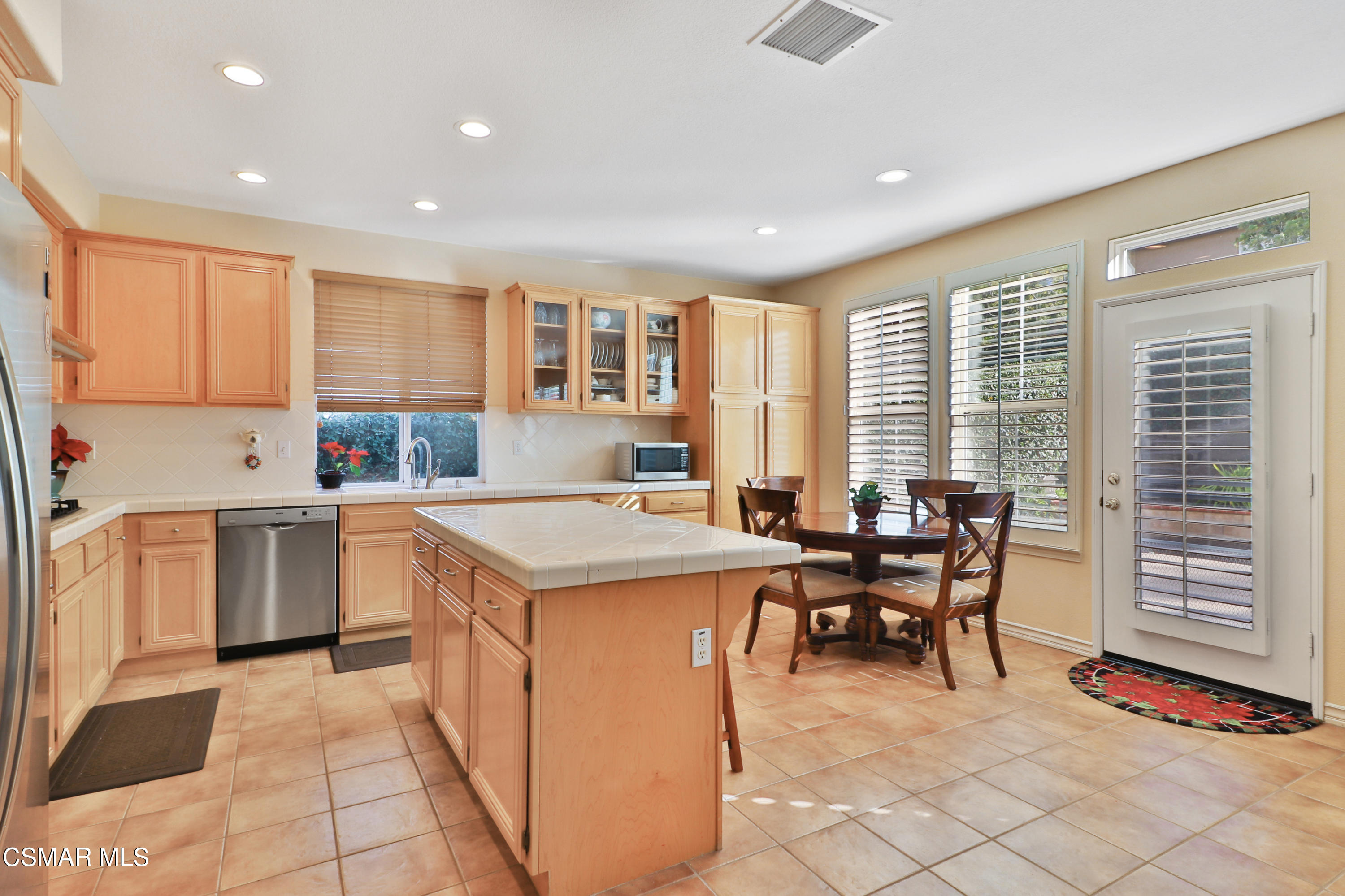 124 Park Hill Road Simi Valley, CA 93065 - Photo 19 of 51 IMG_7725