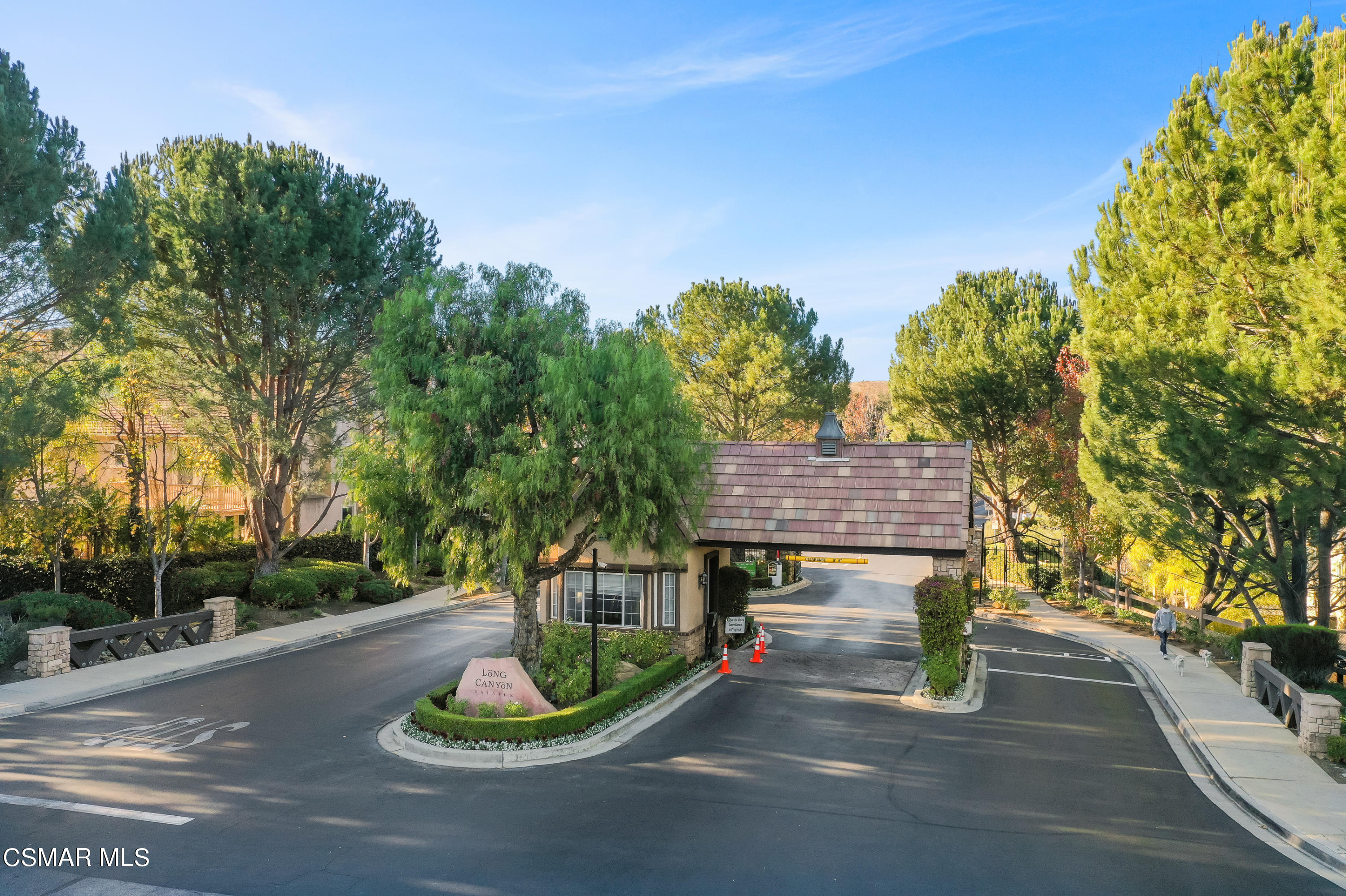 124 Park Hill Road Simi Valley, CA 93065 - Photo 4 of 51 DJI_0089