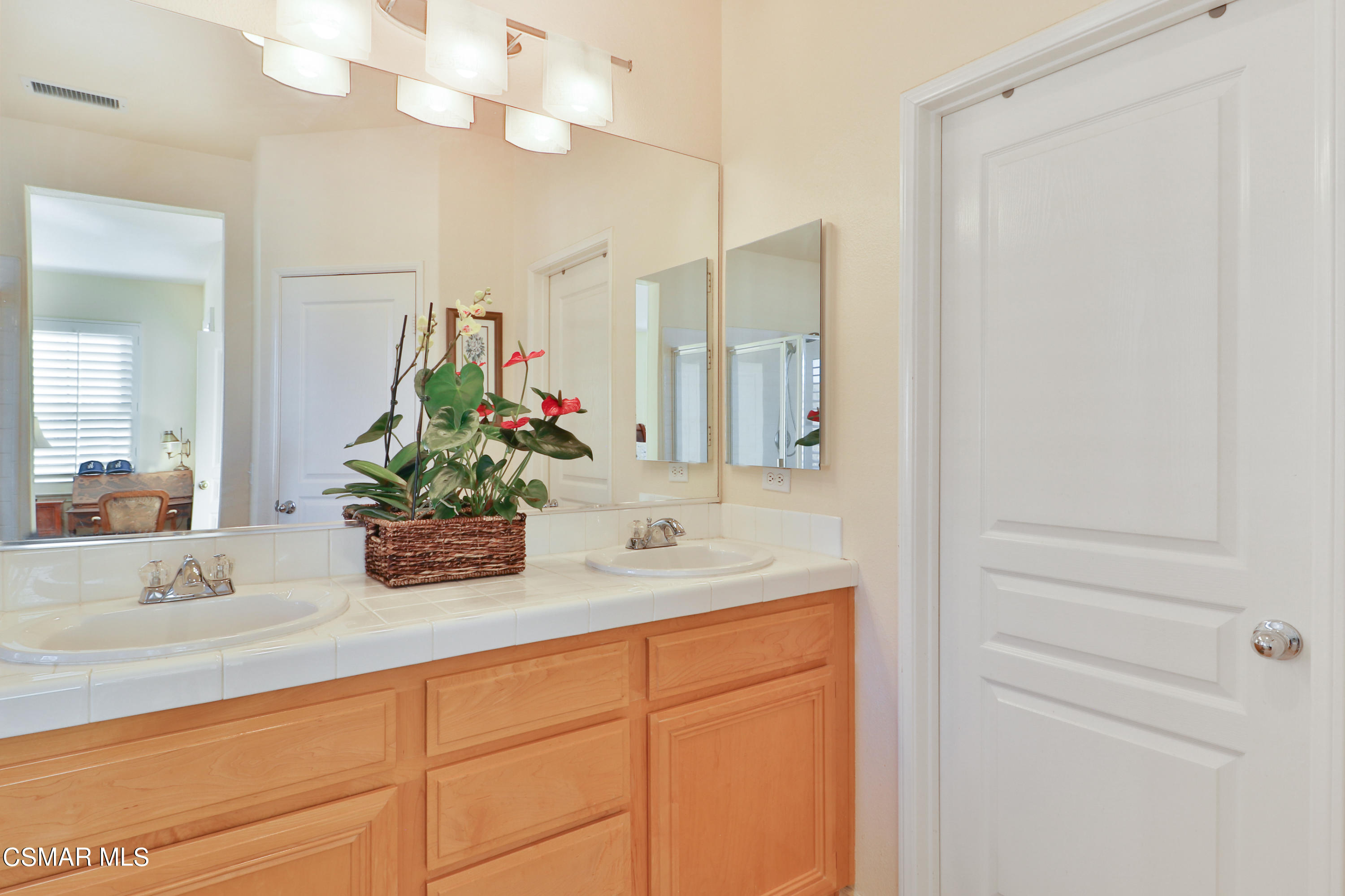 124 Park Hill Road Simi Valley, CA 93065 - Photo 39 of 51 IMG_7763