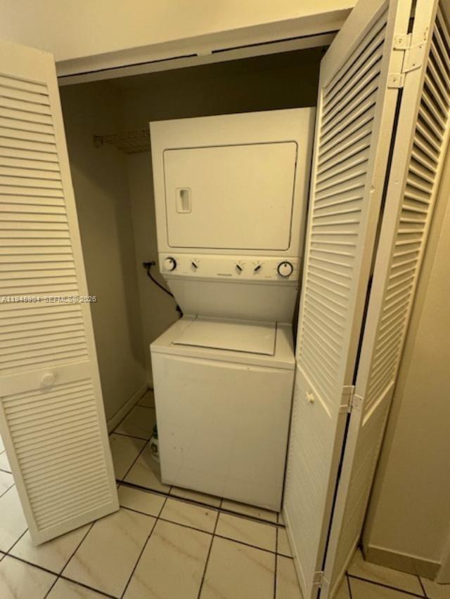 1045 Southwest 122nd Court Miami, FL 33184 - Photo 16 of 44 a utility room with dryer and washer