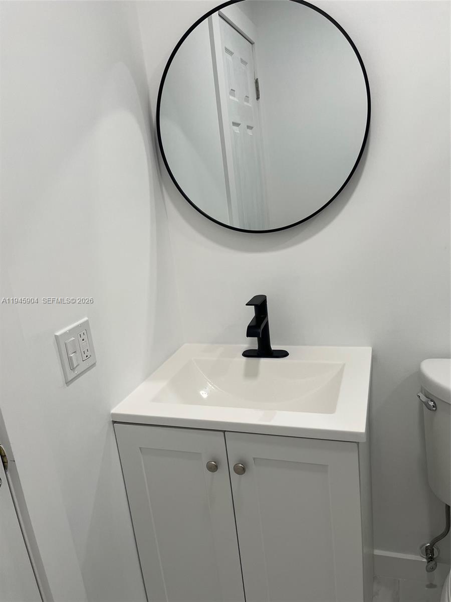 1045 Southwest 122nd Court Miami, FL 33184 - Photo 29 of 44