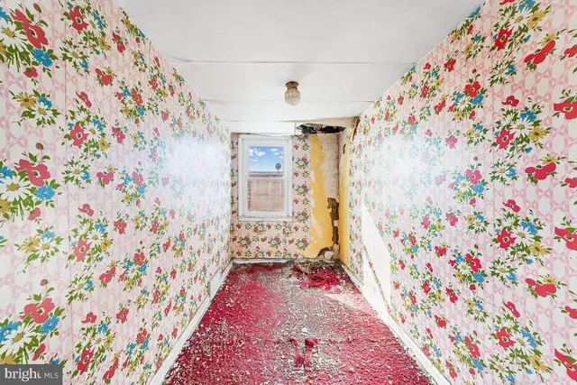 a picture of a bathroom with sink