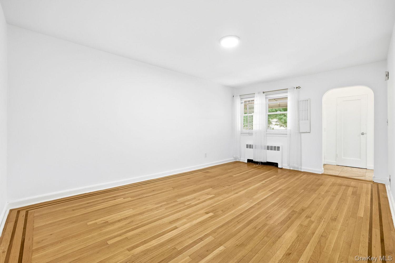 4223 Digney Avenue Bronx, NY 10466 - Photo 13 of 39