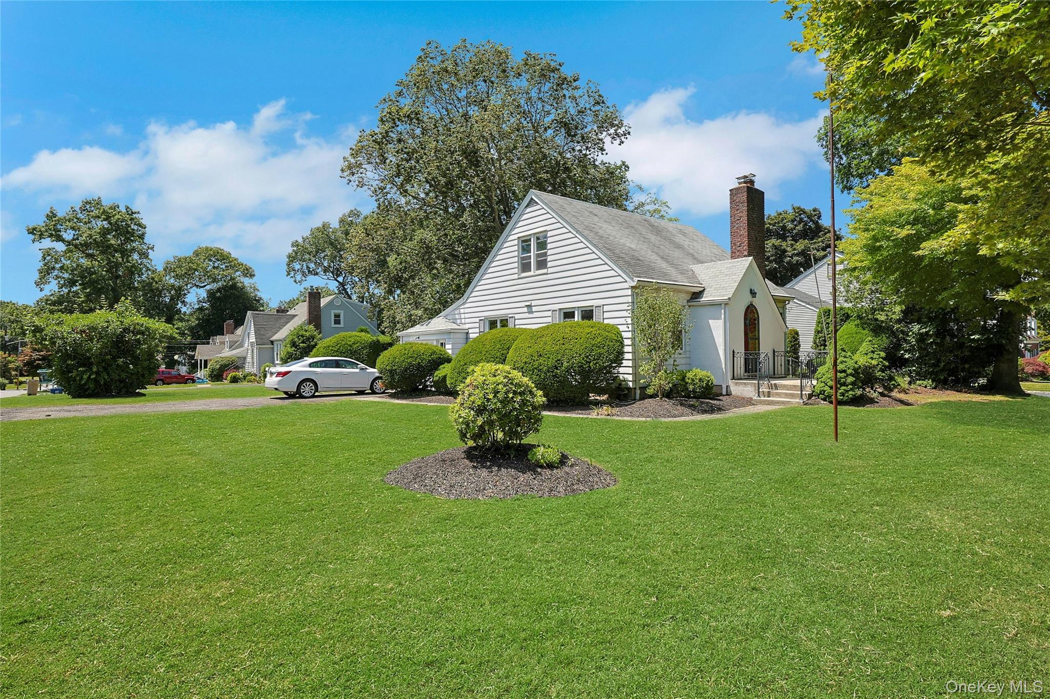 333 South Middletown Road Nanuet, NY 10954 - Photo 2 of 22 a view of a house with backyard and garden
