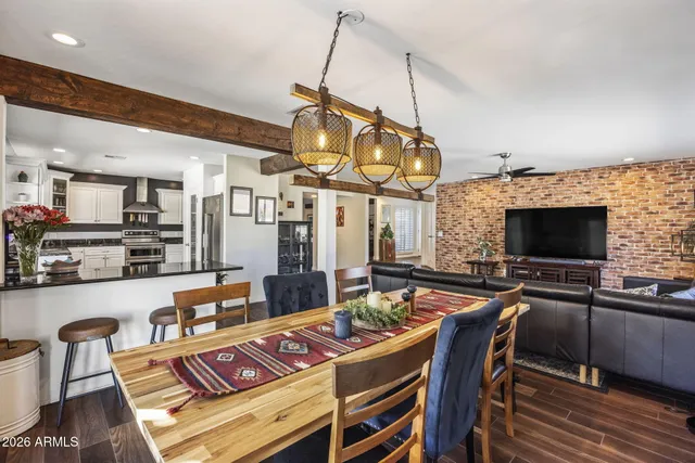 $6,200 | 221 West Sweetwater Avenue, Phoenix, AZ 85029