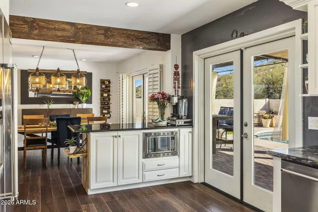 $6,200 | 221 West Sweetwater Avenue, Phoenix, AZ 85029