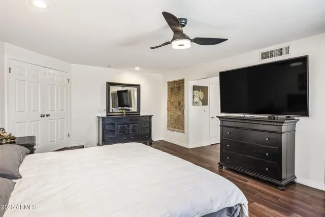 $6,200 | 221 West Sweetwater Avenue, Phoenix, AZ 85029