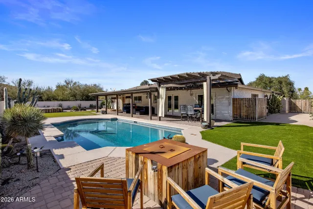 $6,200 | 221 West Sweetwater Avenue, Phoenix, AZ 85029