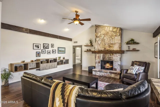 $6,200 | 221 West Sweetwater Avenue, Phoenix, AZ 85029