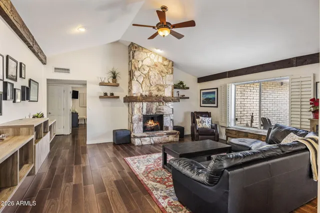 $6,200 | 221 West Sweetwater Avenue, Phoenix, AZ 85029