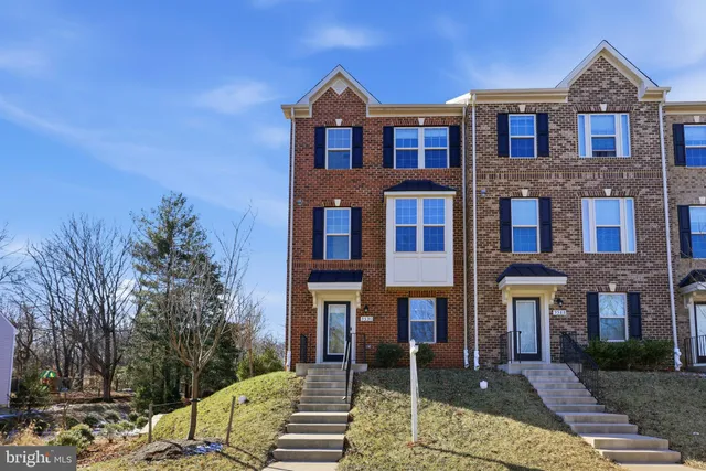 $559,000 | 9590 Glen Oaks Lane, Columbia, MD 21046