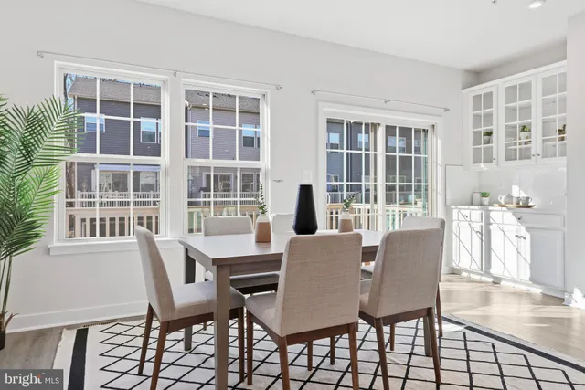 $559,000 | 9590 Glen Oaks Lane, Columbia, MD 21046