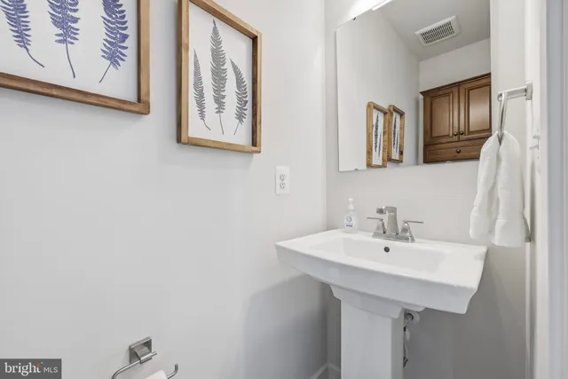 $559,000 | 9590 Glen Oaks Lane, Columbia, MD 21046