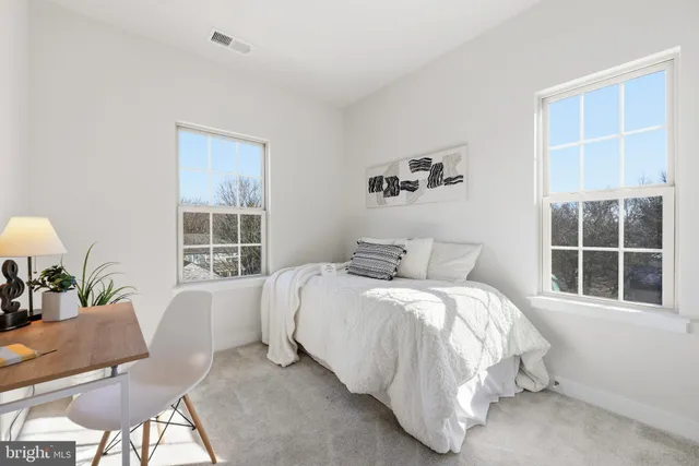 $559,000 | 9590 Glen Oaks Lane, Columbia, MD 21046