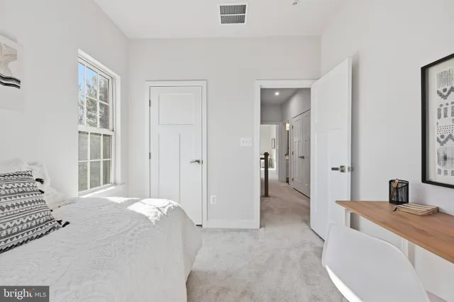 $559,000 | 9590 Glen Oaks Lane, Columbia, MD 21046