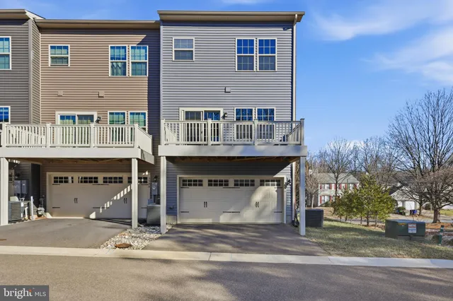 $559,000 | 9590 Glen Oaks Lane, Columbia, MD 21046