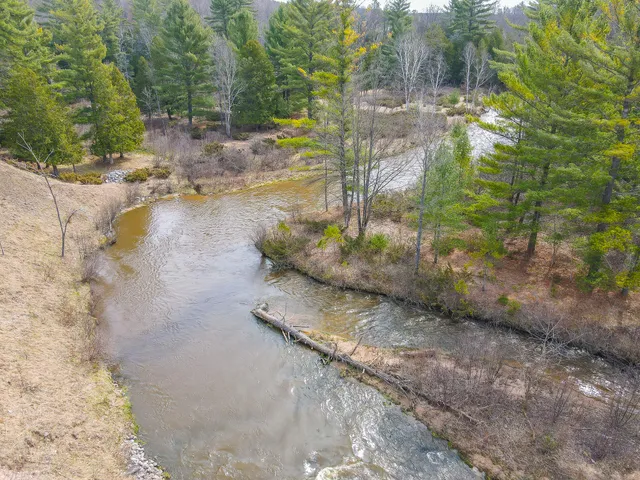 $1,399,000 | 9184 Highway 37, Wellston, MI 49689