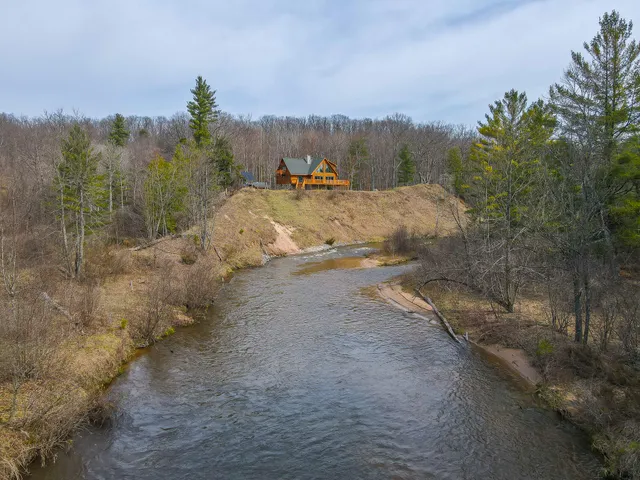 $1,399,000 | 9184 Highway 37, Wellston, MI 49689