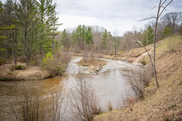 $1,399,000 | 9184 Highway 37, Wellston, MI 49689