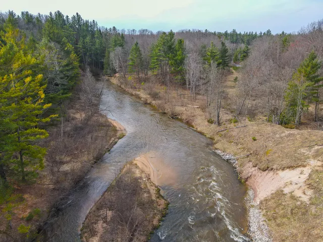 $1,399,000 | 9184 Highway 37, Wellston, MI 49689