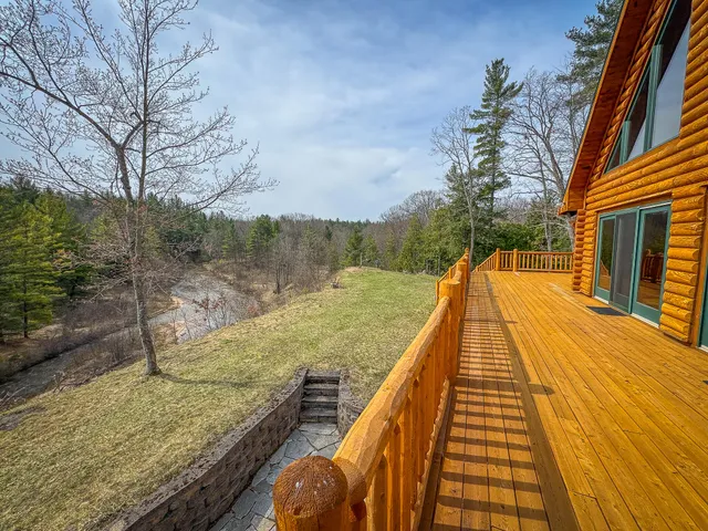 $1,399,000 | 9184 Highway 37, Wellston, MI 49689