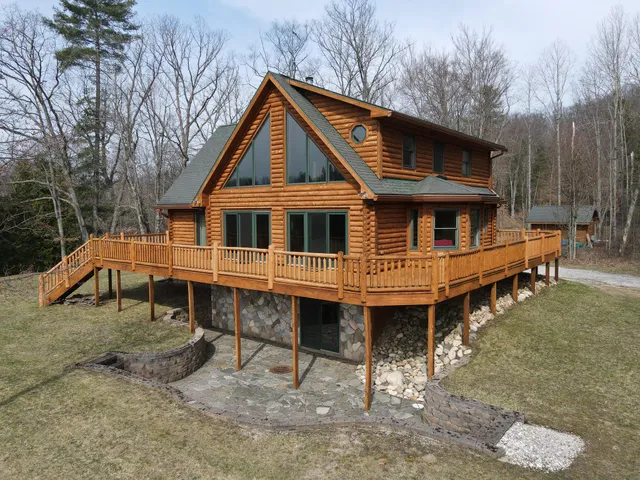 $1,399,000 | 9184 Highway 37, Wellston, MI 49689