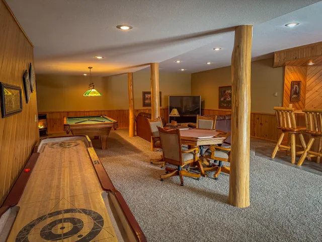 $1,399,000 | 9184 Highway 37, Wellston, MI 49689
