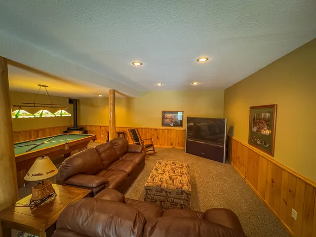 $1,399,000 | 9184 Highway 37, Wellston, MI 49689