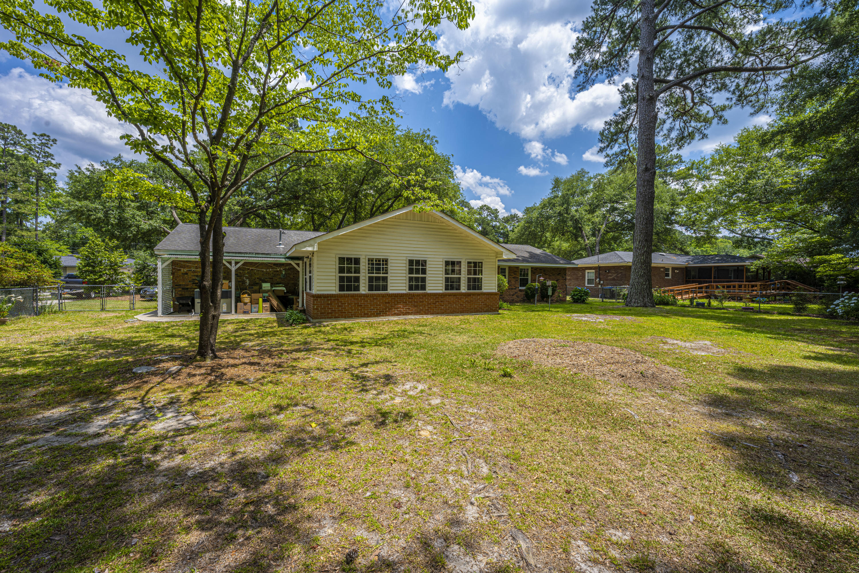 114 Arbor Road Summerville, SC 29485 - Photo 3 of 14 DSC_2833