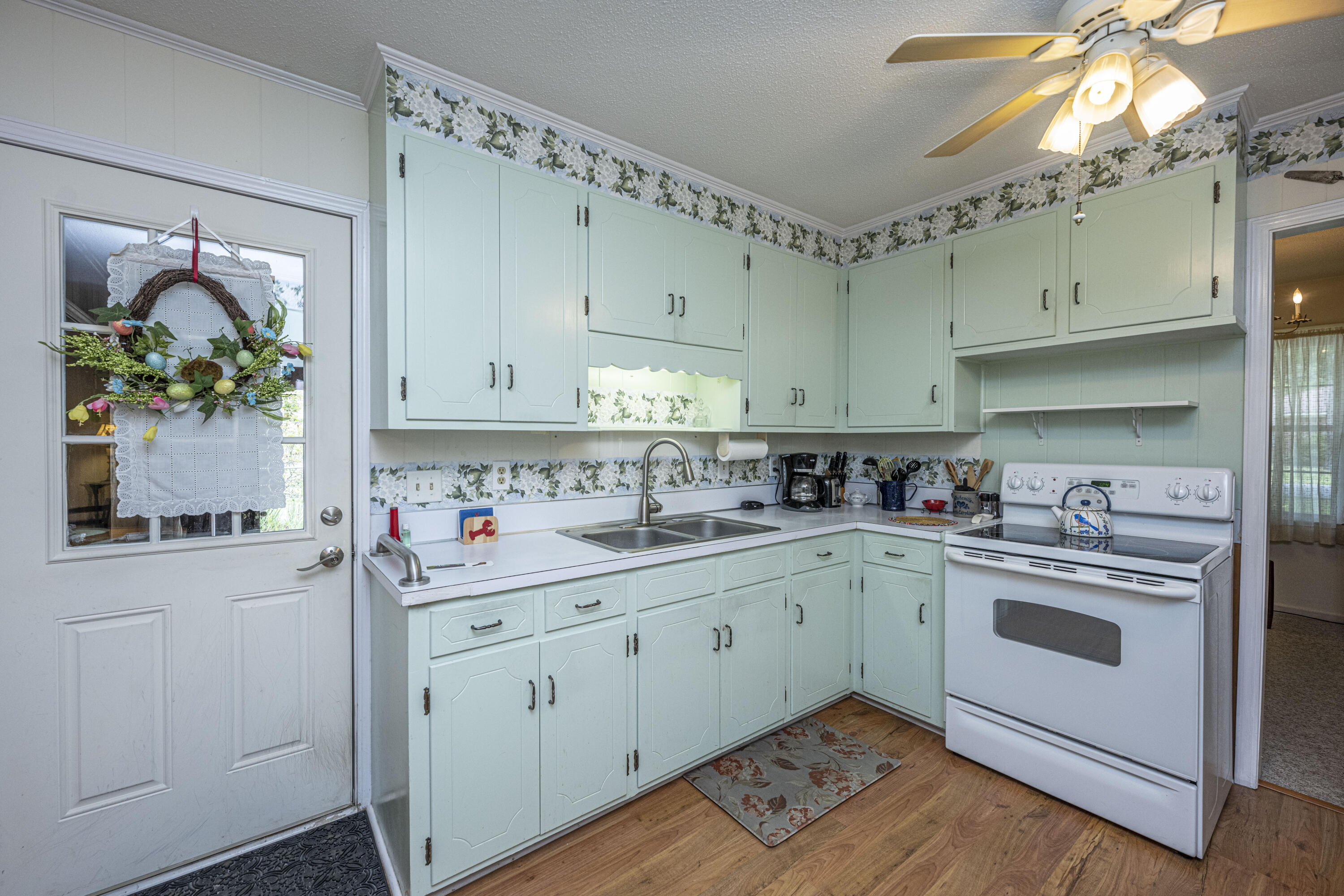 114 Arbor Road Summerville, SC 29485 - Photo 4 of 14 DSC_2827