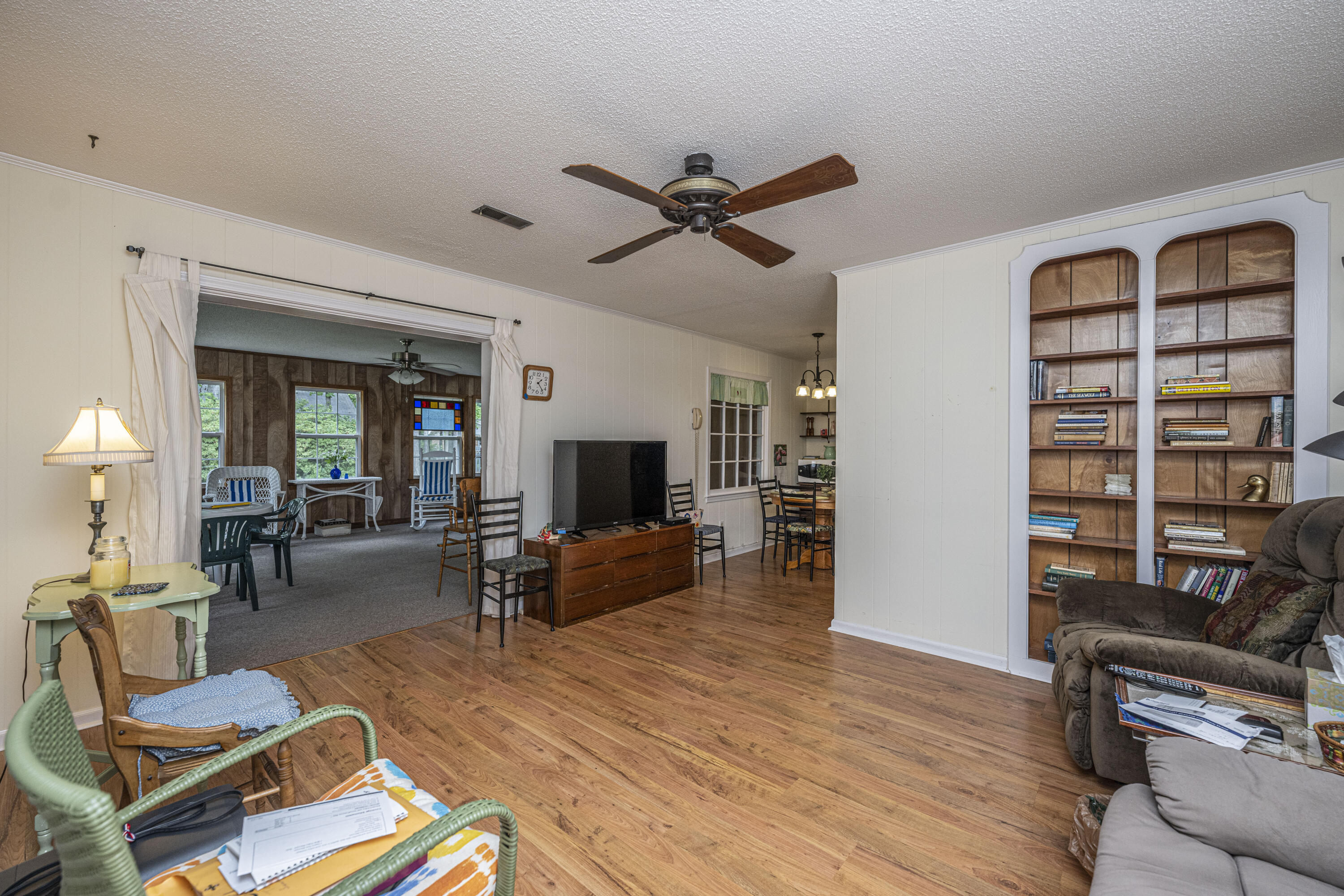 114 Arbor Road Summerville, SC 29485 - Photo 5 of 14 DSC_2818