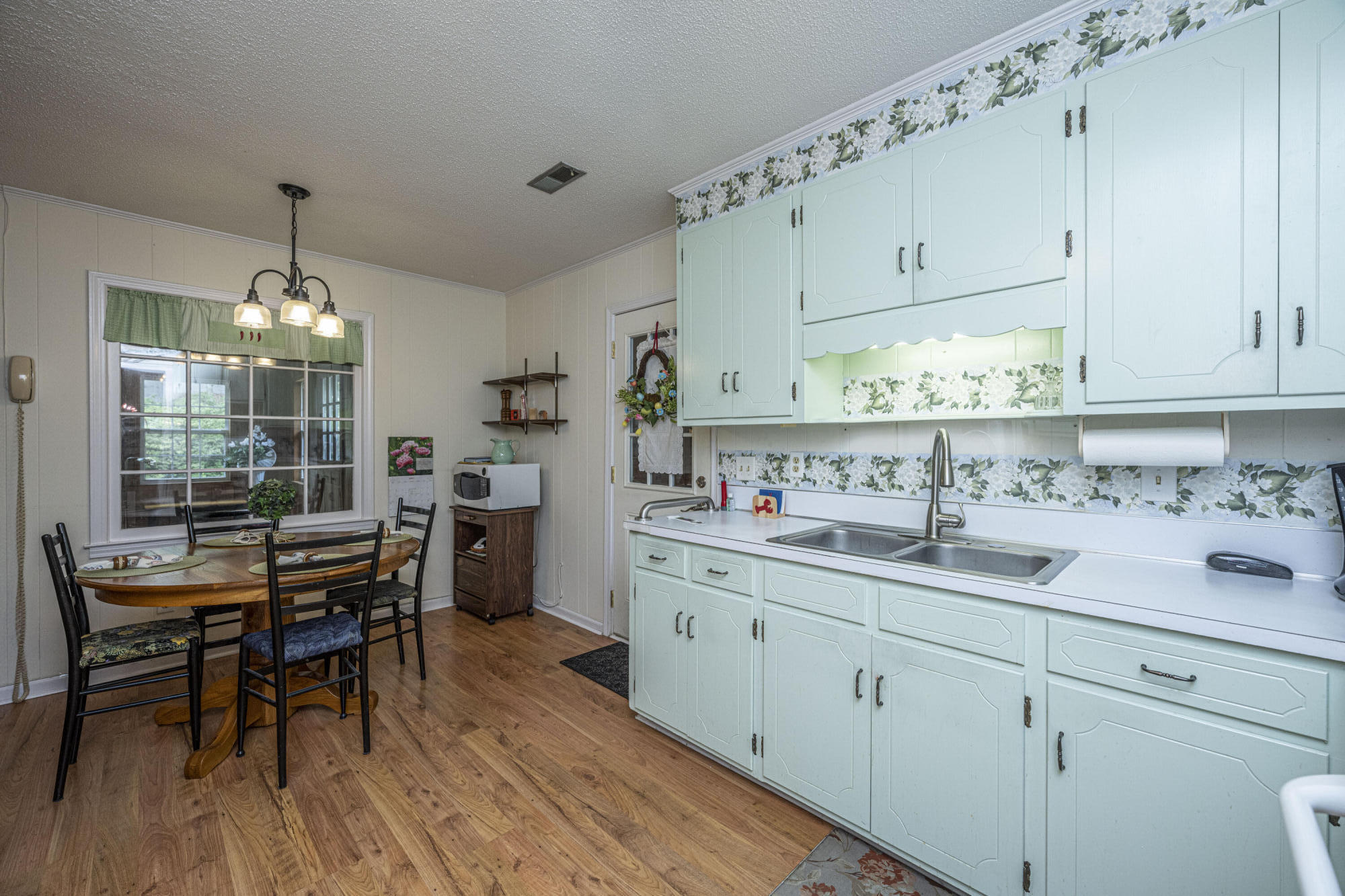 114 Arbor Road Summerville, SC 29485 - Photo 6 of 14 DSC_2824