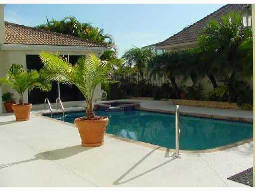 9067 Long Lake Palm Drive Boca Raton, FL 33496 - Photo 2 of 16 Courtyard with Pool