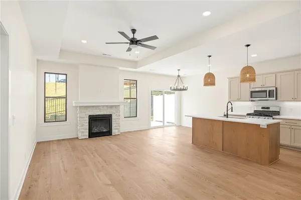 $319,500 | 1400 Country Ct Street, St. Joseph, MO 64506