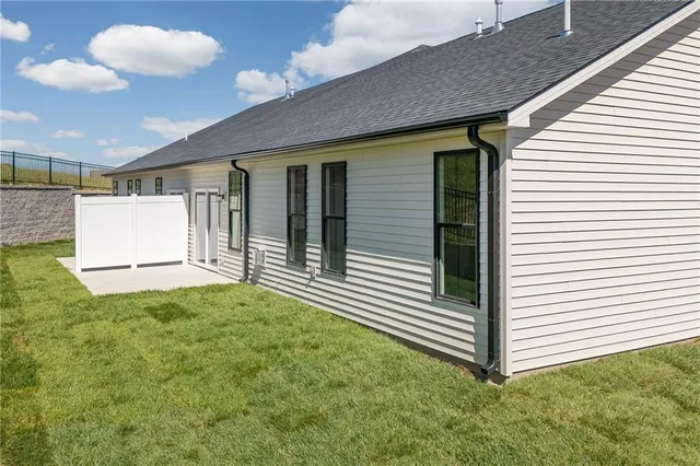 $332,000 | 1400 Country Ct Street, St. Joseph, MO 64506