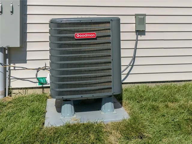 $332,000 | 1400 Country Ct Street, St. Joseph, MO 64506