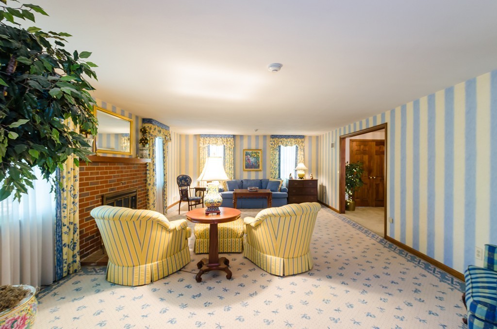 60 Birch Meadow Road Merrimac, MA 01860 - Photo 3 of 27 a living room with furniture